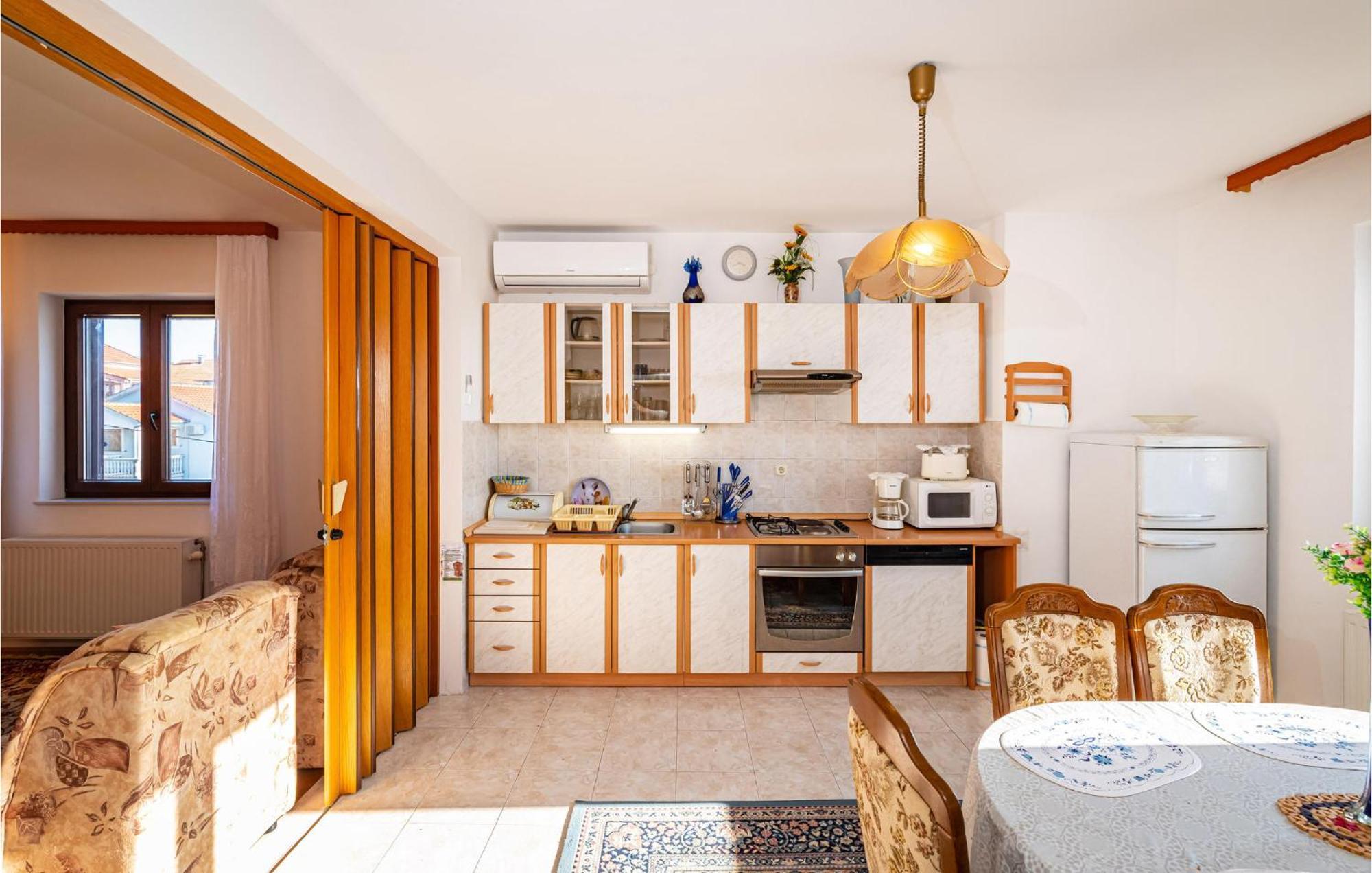 2 Bedroom Cozy Apartment In Zadar Buitenkant foto