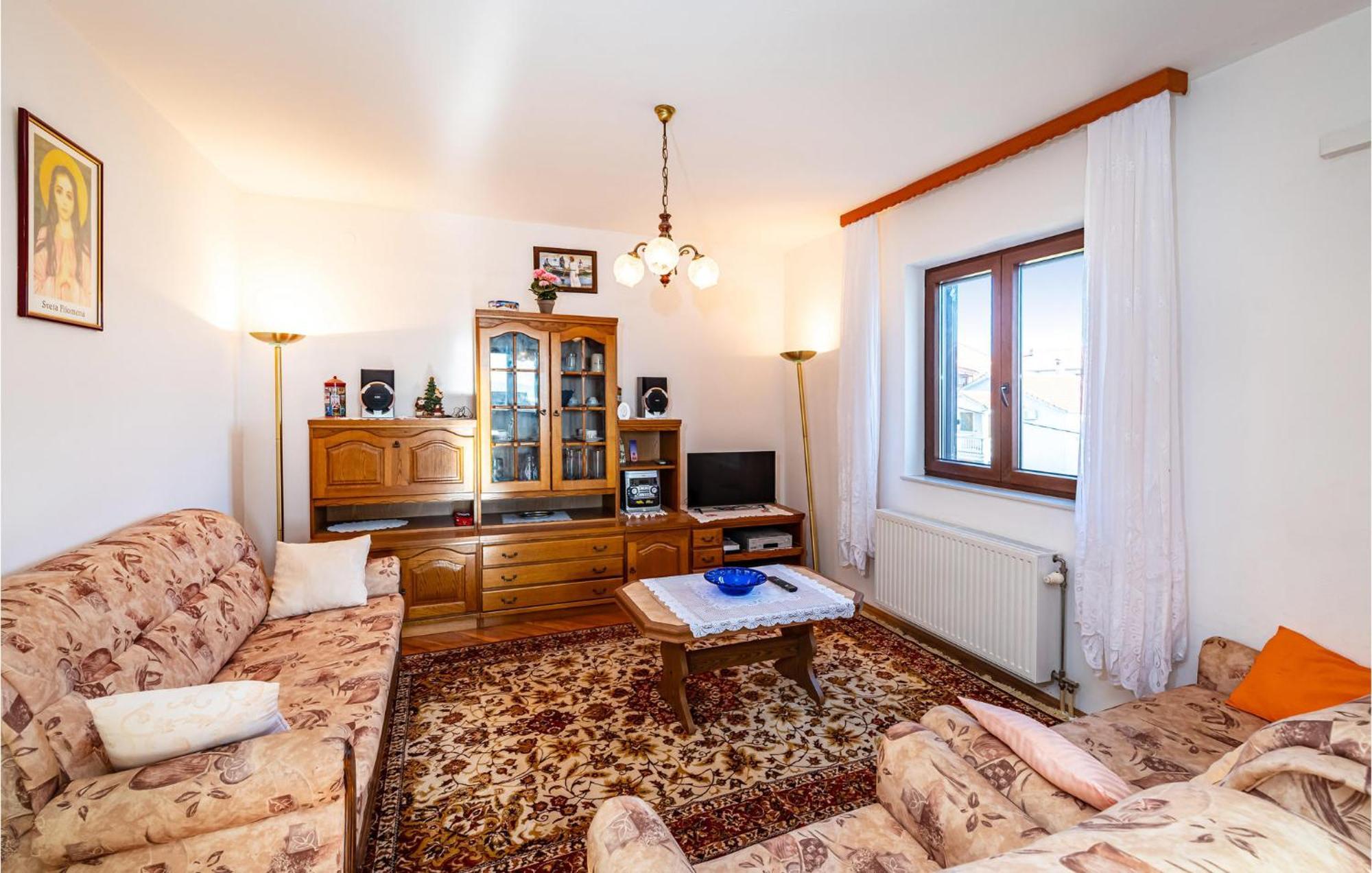 2 Bedroom Cozy Apartment In Zadar Buitenkant foto