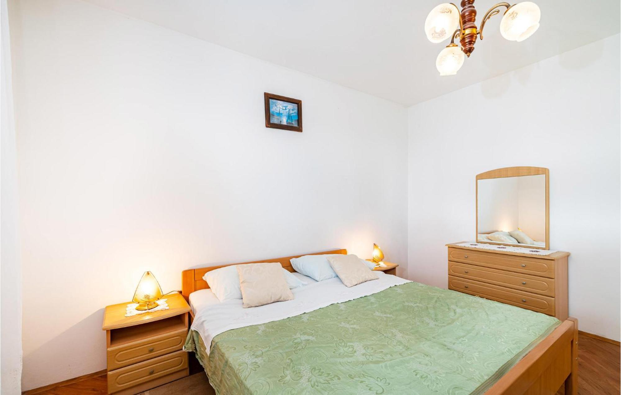 2 Bedroom Cozy Apartment In Zadar Buitenkant foto