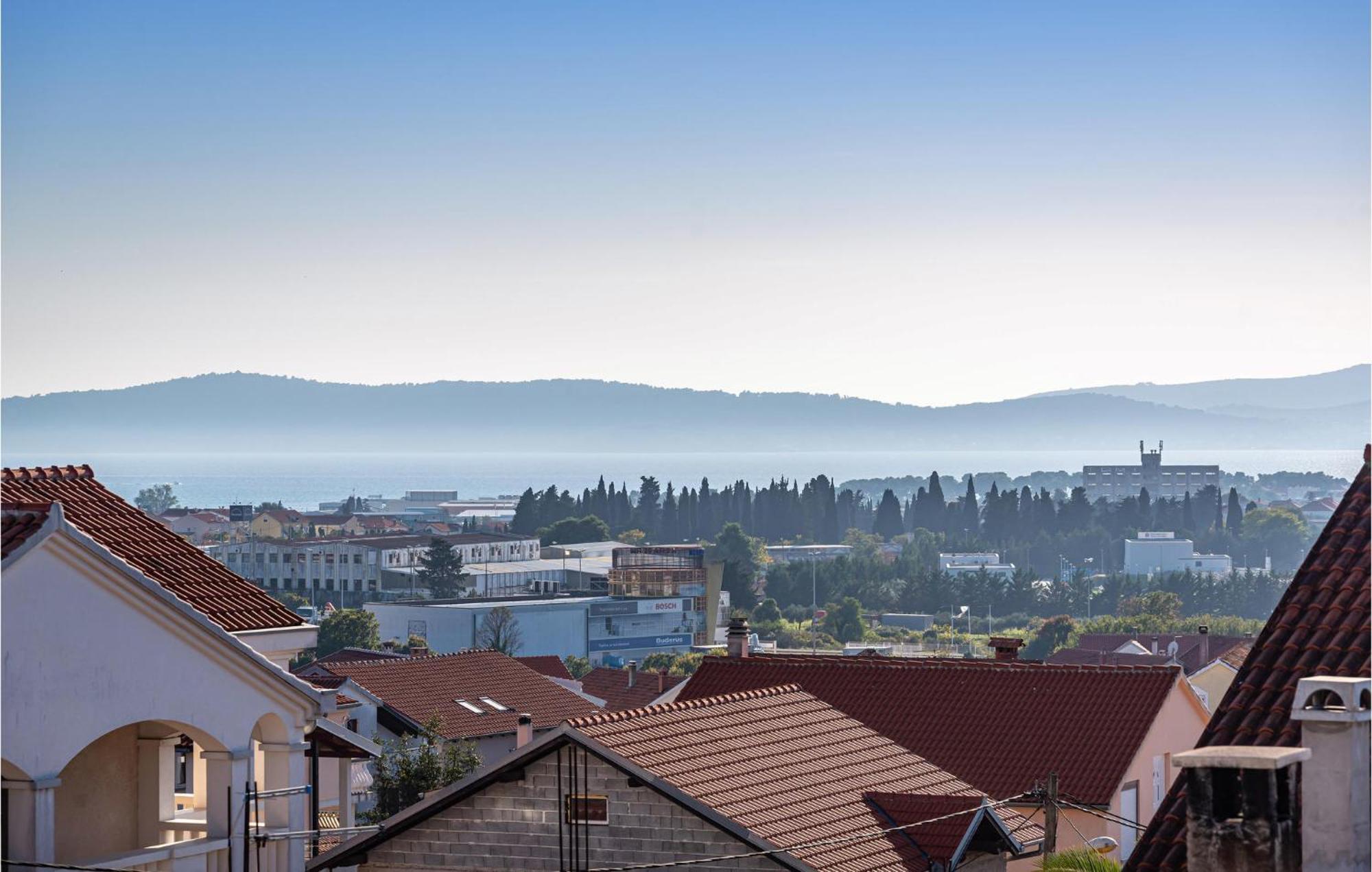 2 Bedroom Cozy Apartment In Zadar Buitenkant foto