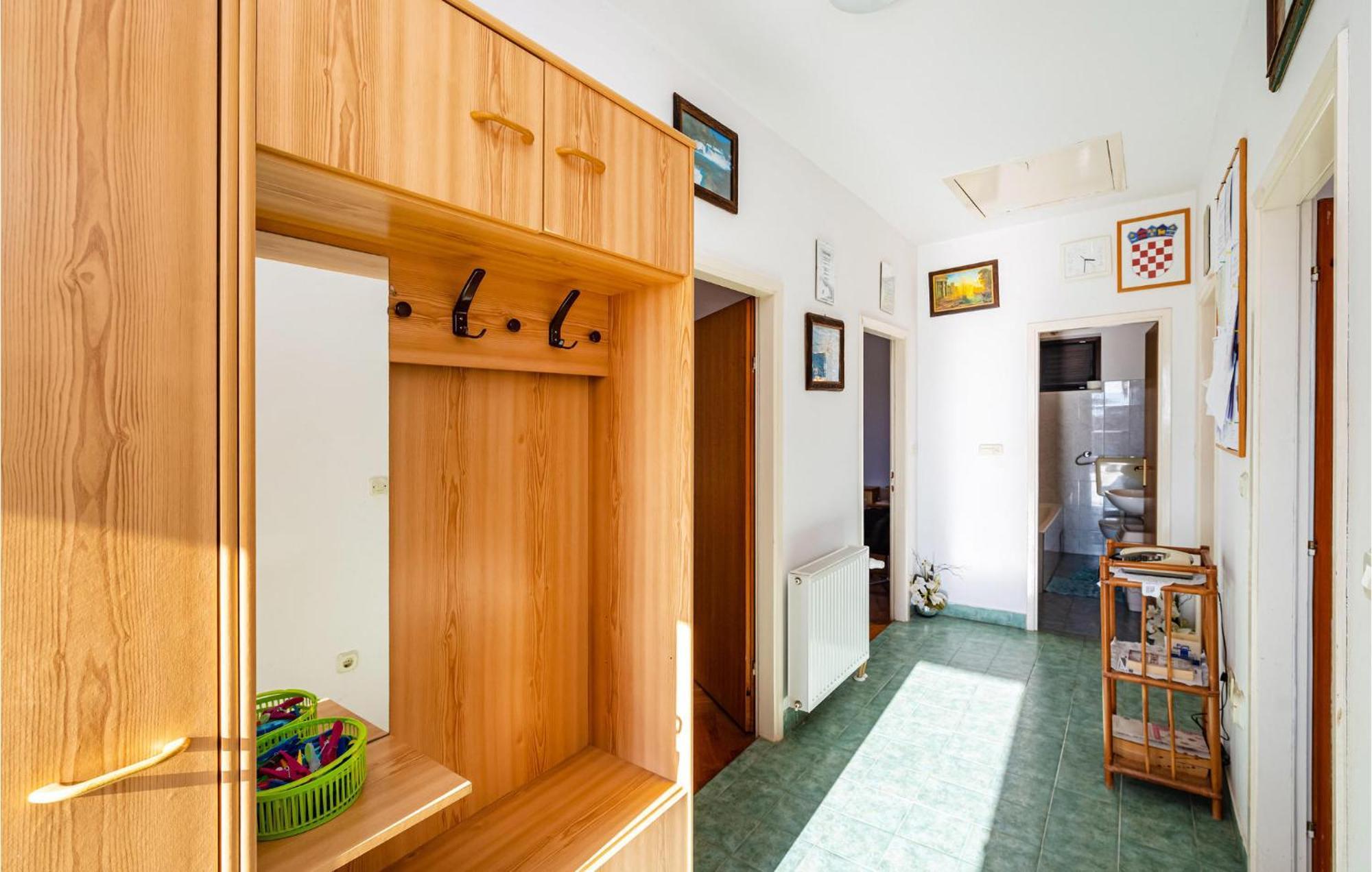 2 Bedroom Cozy Apartment In Zadar Buitenkant foto